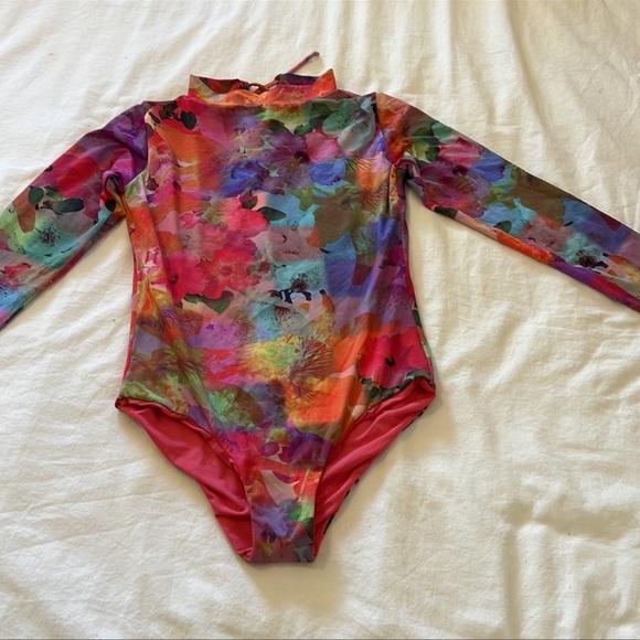 Rashguard - Picture 7 of 7